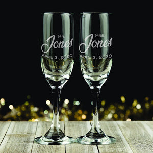 Personalized champagne flutes gift for anniversary and romantic celebrations