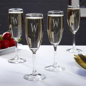 Personalized champagne glasses for anniversary and romantic gifts