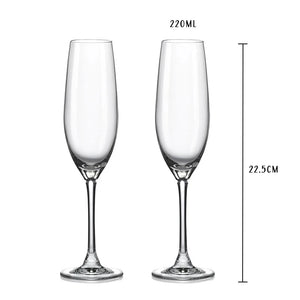 Personalized champagne flutes as romantic gift for weddings and anniversaries