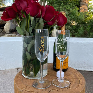 Personalized champagne glass showing different font style options