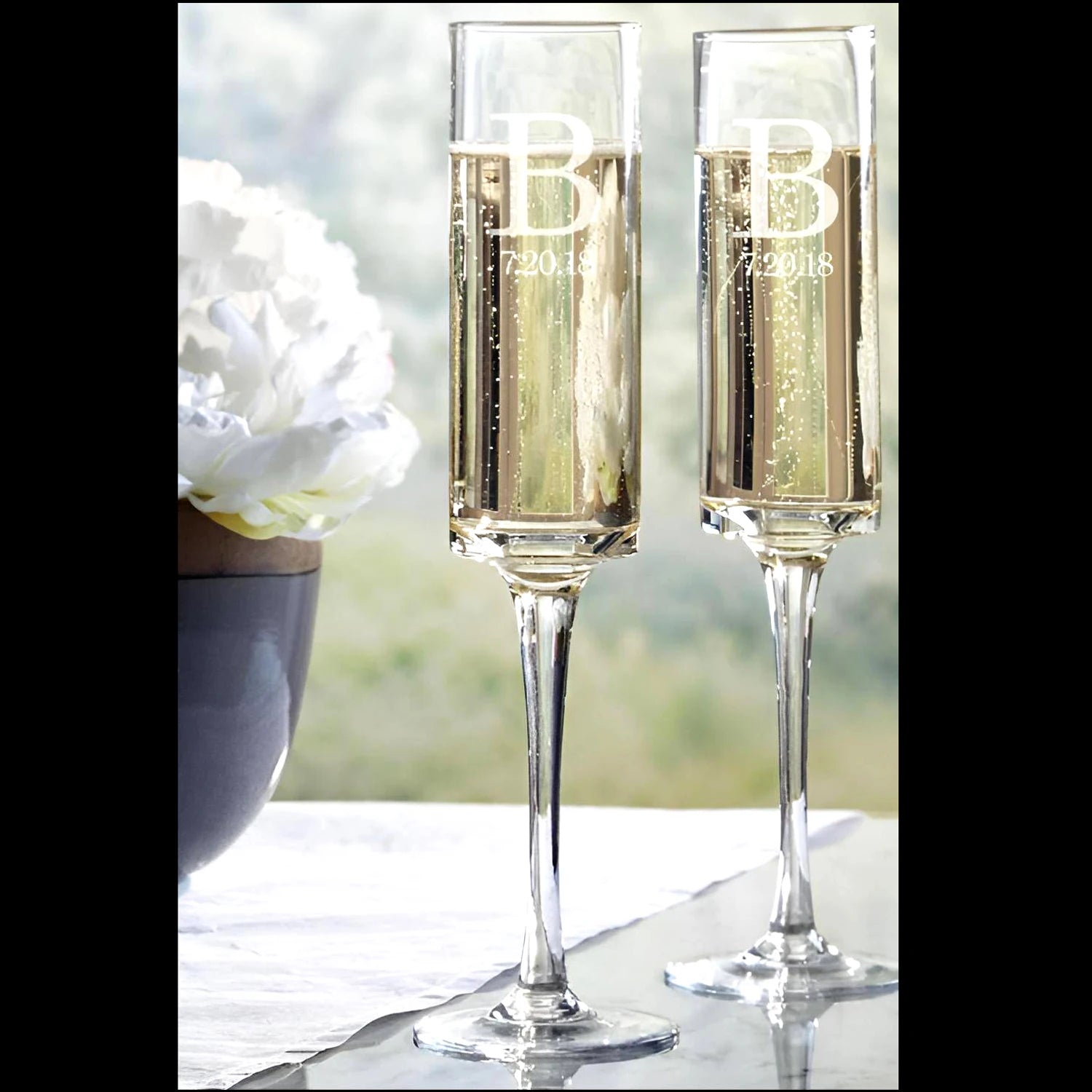 Personalized champagne flutes set for couples wedding and anniversary gifts